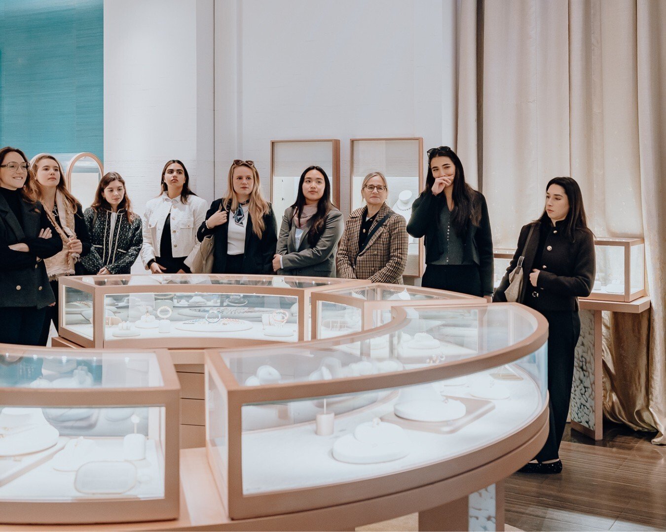 2025.11.06_LVMH_CHAIR_EHL_PARIS_WEEK_PARIS-2k-002