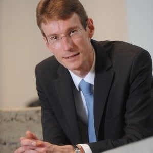 Dr. Stefan Güldenberg